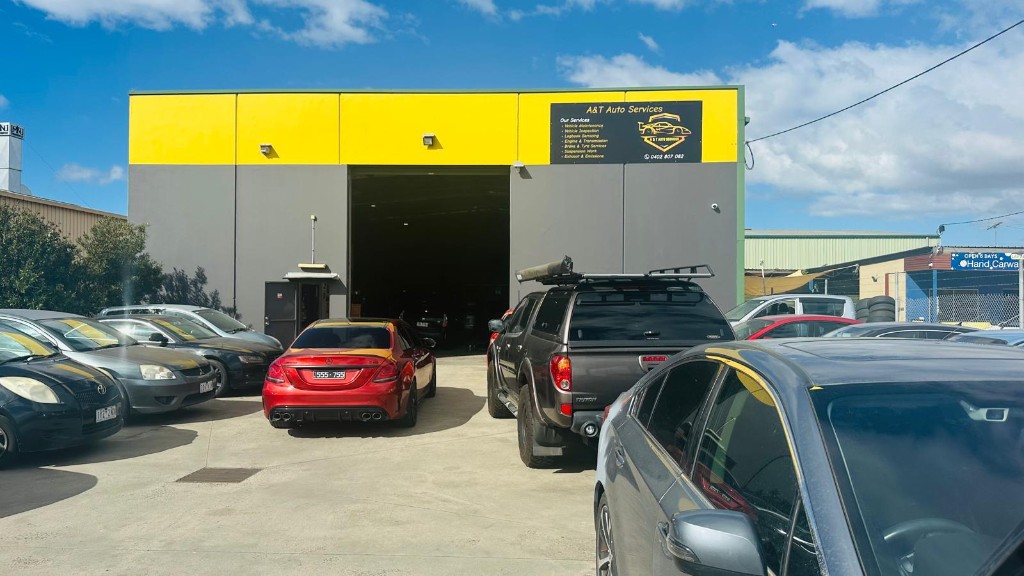 A&T Auto Services shop exterior at Somerton